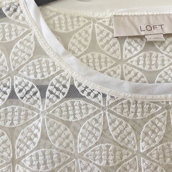 Ann Taylor Loft Women's Petite Medium Ivory Short Sleeve Sheer Embroidered Top S - Picture 12 of 12